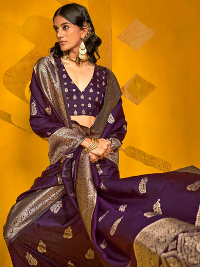 Beautiful Purple Zari Weaving Silk Wedding Wear Saree With Blouse